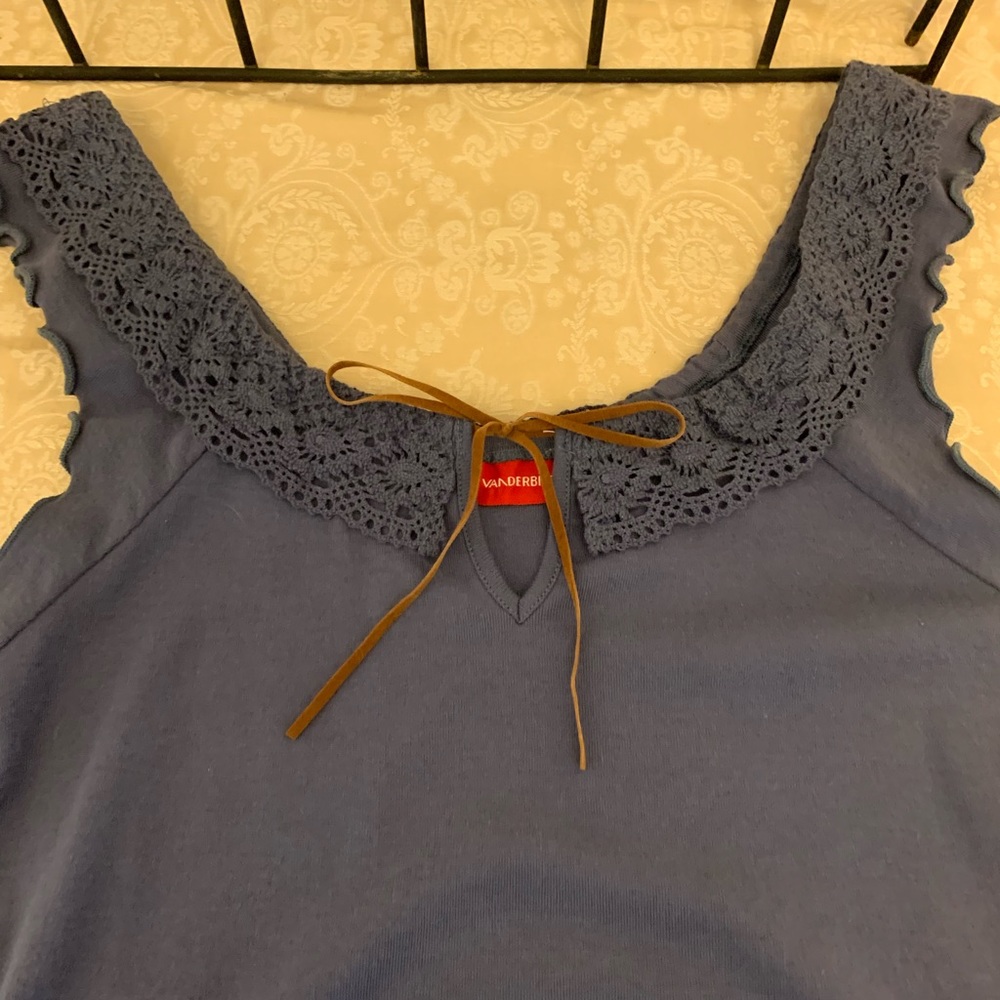 Gloria Vanderbilt Tank top small